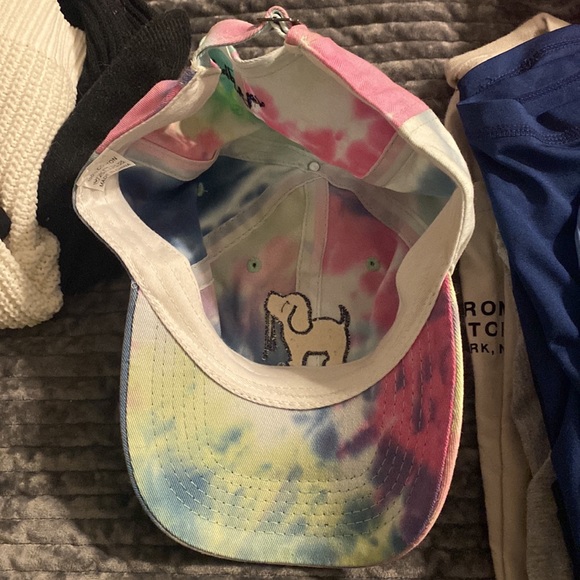 Hat - Picture 3 of 3